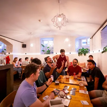 Sophie'S Hostel-2